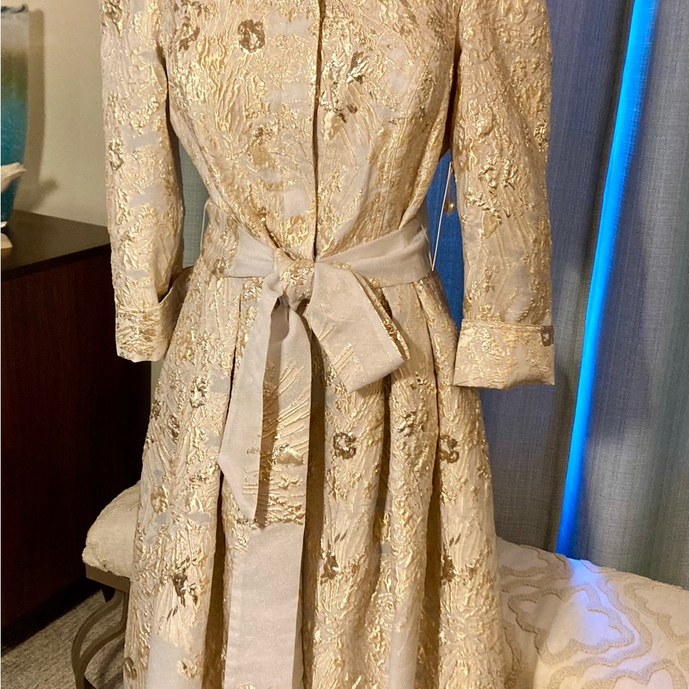 TERI JON BY RICKIE FREEMAN - Point Collar Metallic Jacquard Cocktail Dress